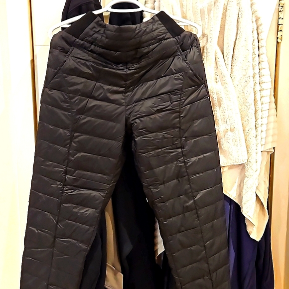 Black puffer pants - Picture 3 of 3